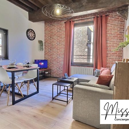 Ferienwohnung "La Fenetre Sur Le Marche" De Miss.K Conciergerie Châtillon-sur-Chalaronne Exterior foto