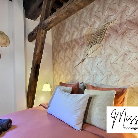 Ferienwohnung "La Fenetre Sur Le Marche" De Miss.K Conciergerie Châtillon-sur-Chalaronne Exterior foto